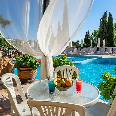 Palace - Adults Only מלון