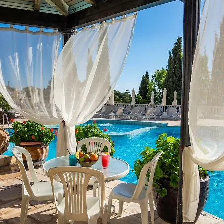 Palace - Adults Only 4*