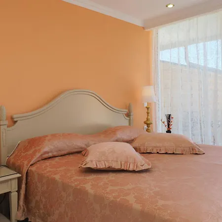 Palace - Adults Only