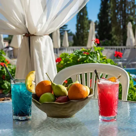 מלון Paleo Artnouveau - Adults Only 4*