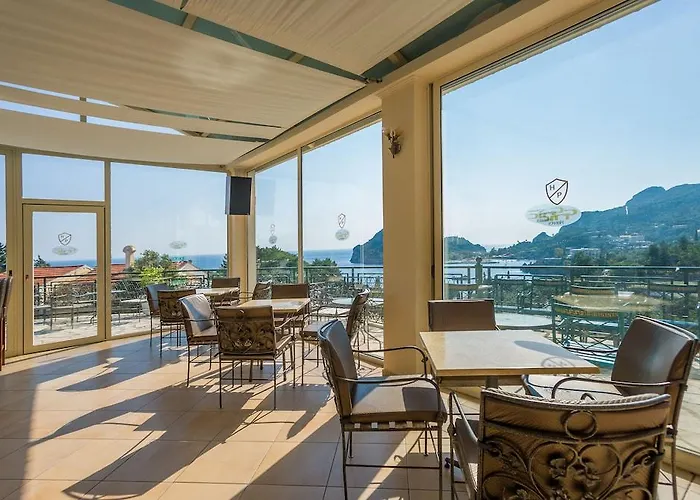 ホテル Palace - Adults Only パレオカストリッツア